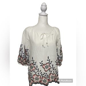 NWT Kindred Blouse Embroidered Boho SIZE Petite Small, color White